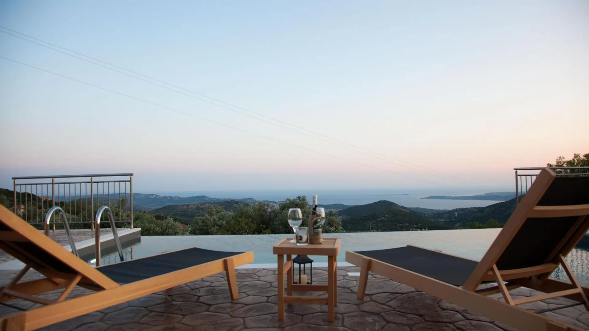 Villa Anthodesmi Dilináta